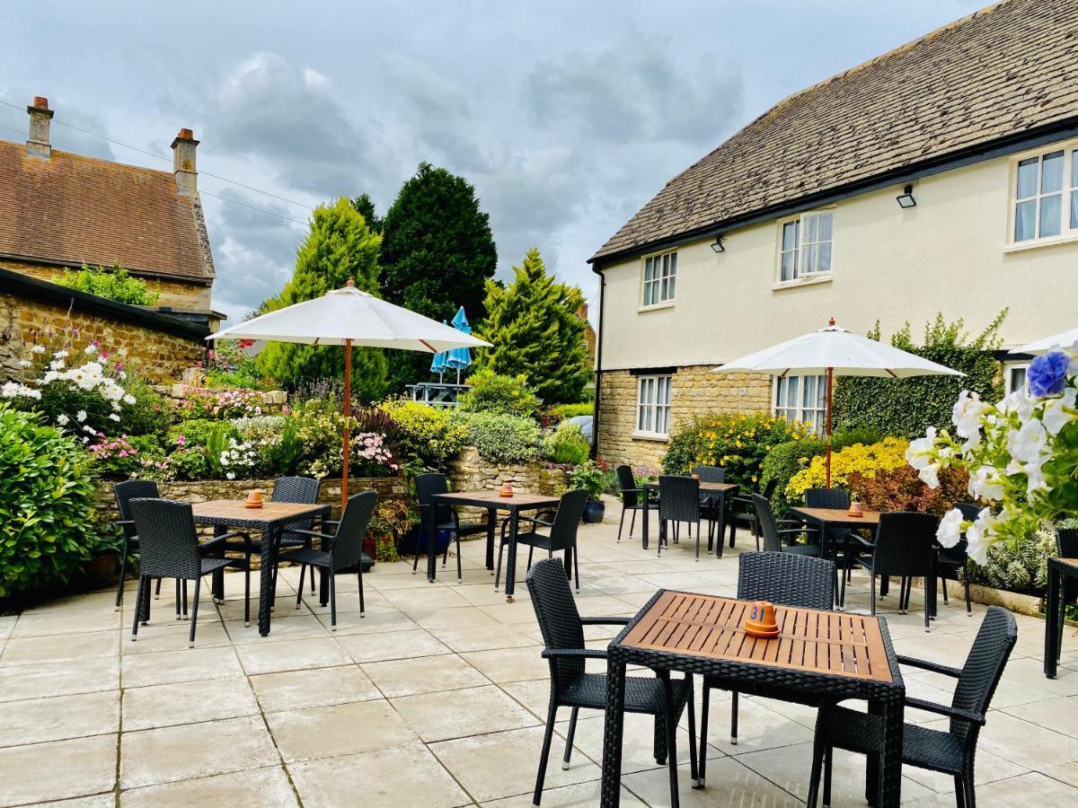 Hotel The Old Pheasant Glaston Exterior foto