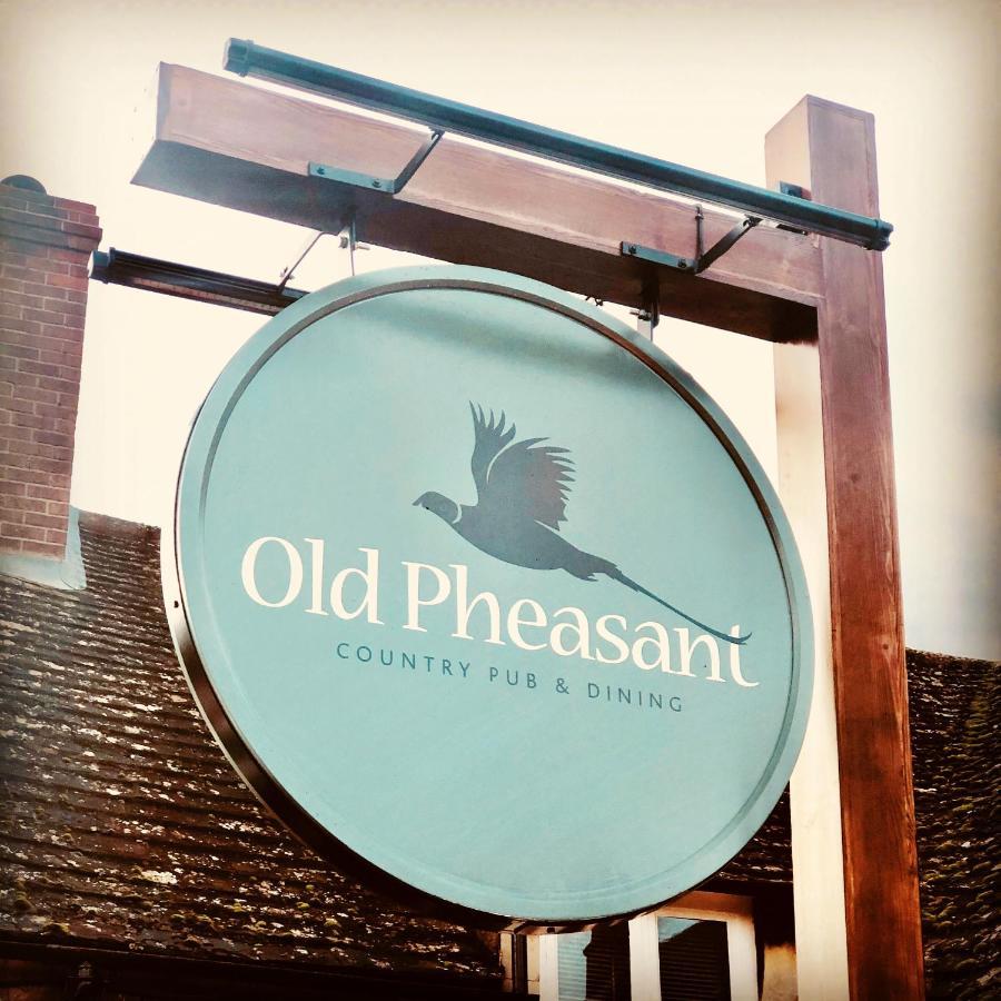 Hotel The Old Pheasant Glaston Exterior foto