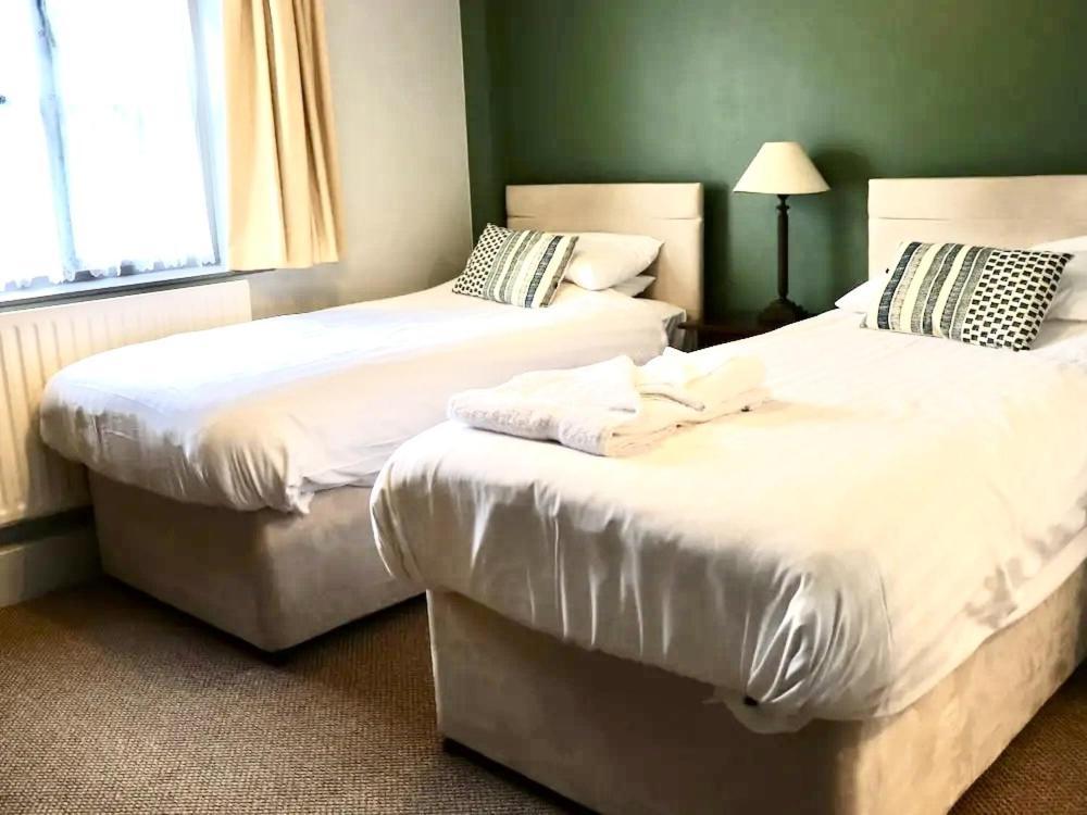 Hotel The Old Pheasant Glaston Zimmer foto